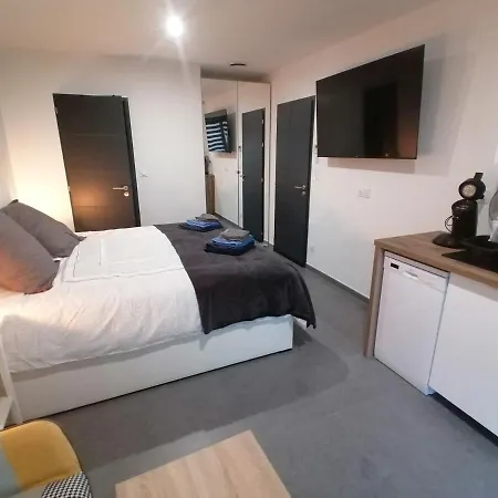 Bleu, Neuf, Classé 3 étoiles, Clim, Wifi, Lave-linge, Lit King Size, Au Calme Et à 800m Des Plages De Valras *